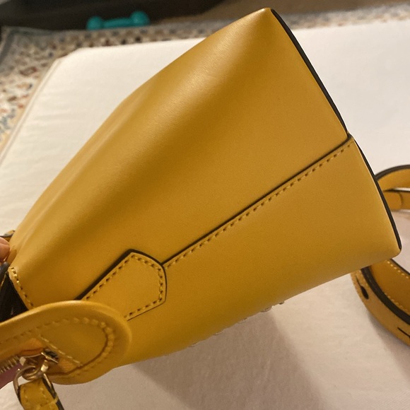 Fendi Limited Edition Bag - Picture 7 of 17